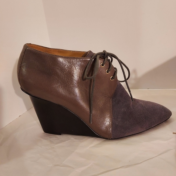 Nine West "Hartie" Wedge Booties with Pointy Toe in Size 9.5 M - Picture 4 of 13